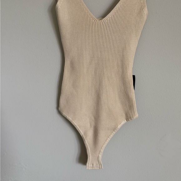 NWT Lulu's Emberlin Open Back Ribbed Bodysuit - Picture 9 of 12